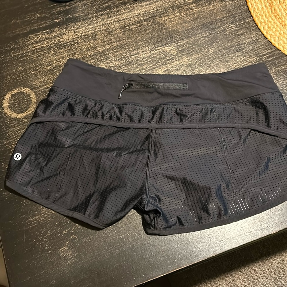 Lululemon size 8